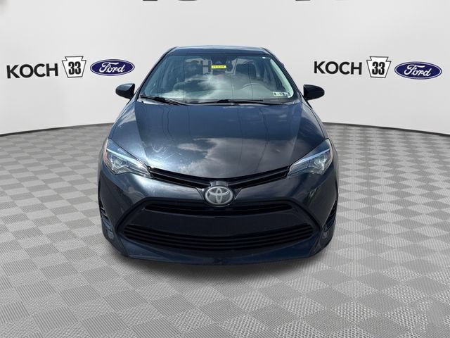 Used 2018 Toyota Corolla LE w/ Carpet Mat Package (TMS) FWD image 2