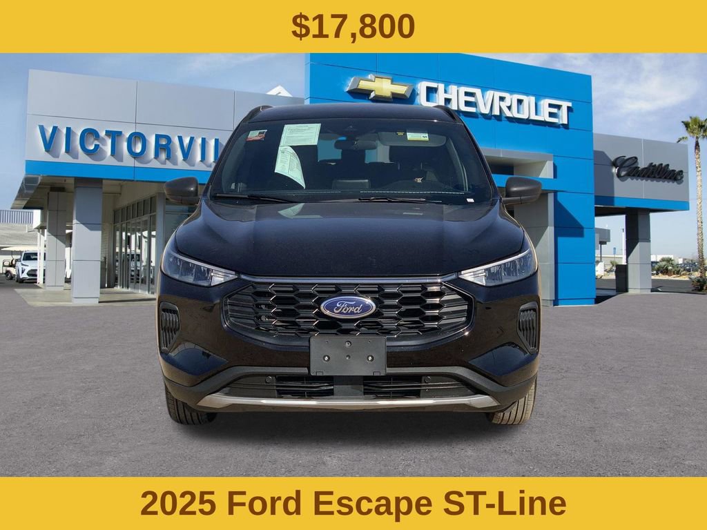 Used 2025 Ford Escape ST-Line FWD image 2