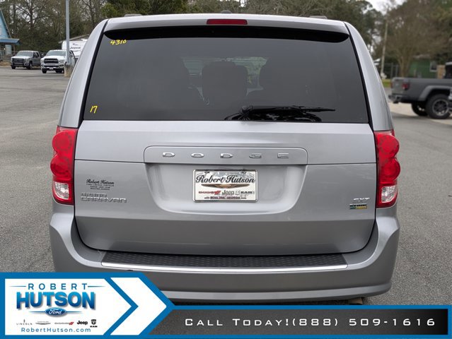 Used 2017 Dodge Grand Caravan SXT image 8