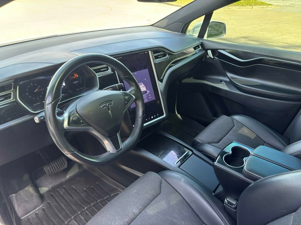 Used 2017 Tesla Model X 75D image 12