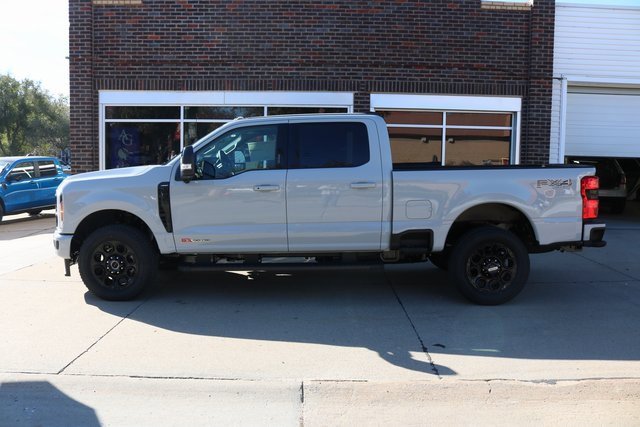 New 2026 Ford F250 4x4 Crew Cab Super Duty image 2