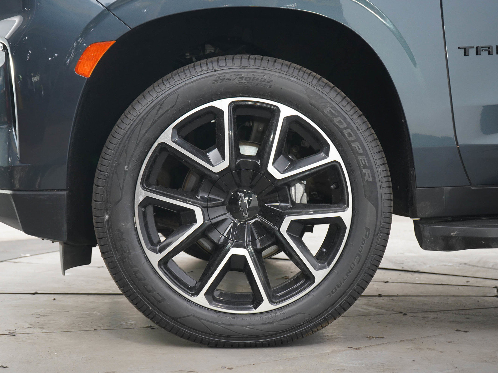 Used 2021 Chevrolet Tahoe RST w/ Luxury Package AWD/4WD image 34