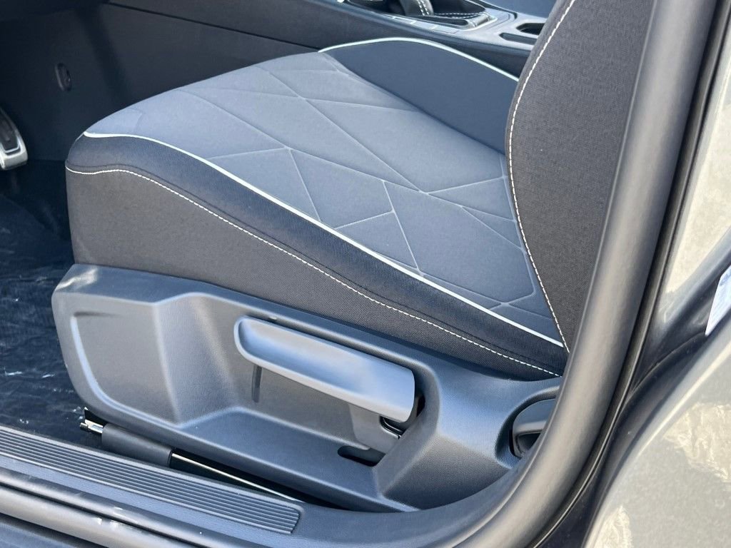 New 2025 Volkswagen Jetta Sport image 17