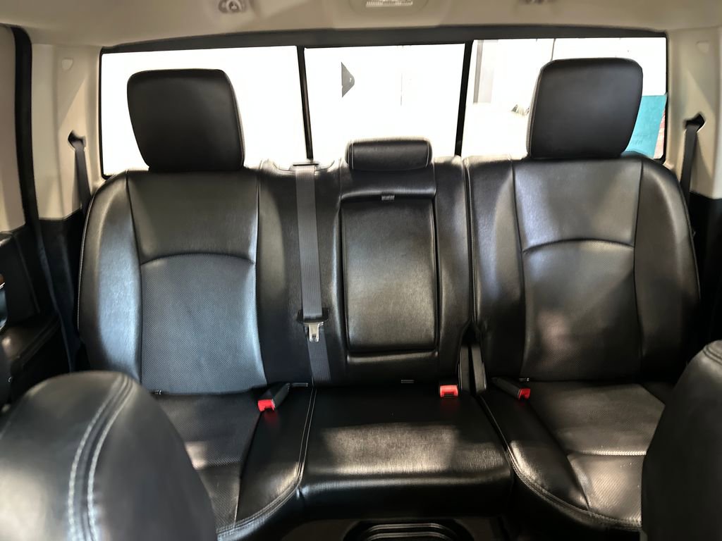 Used 2016 RAM 1500 Laramie w/ Convenience Group AWD/4WD image 24