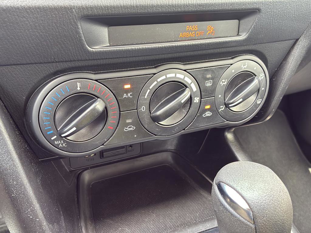 Used 2018 MAZDA MAZDA3 Sport FWD image 27