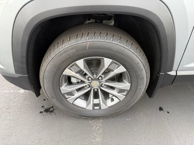 New 2027 Chevrolet Equinox LT w/ Convenience Package II AWD/4WD image 7