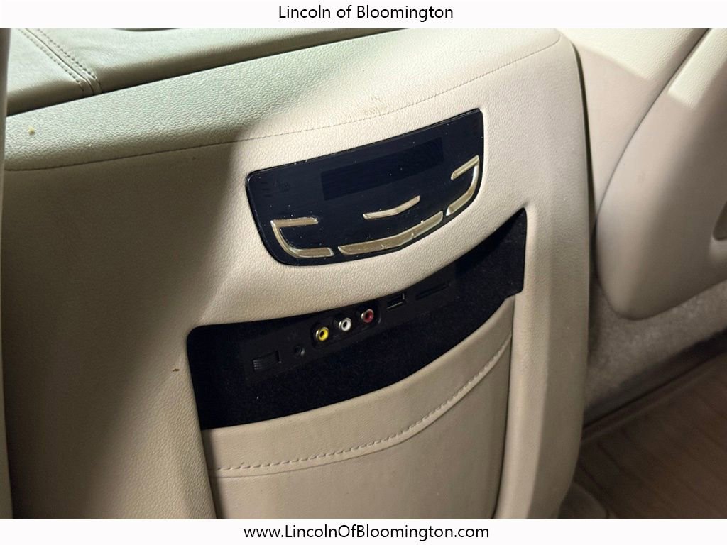 Used 2015 Cadillac Escalade ESV Luxury image 53