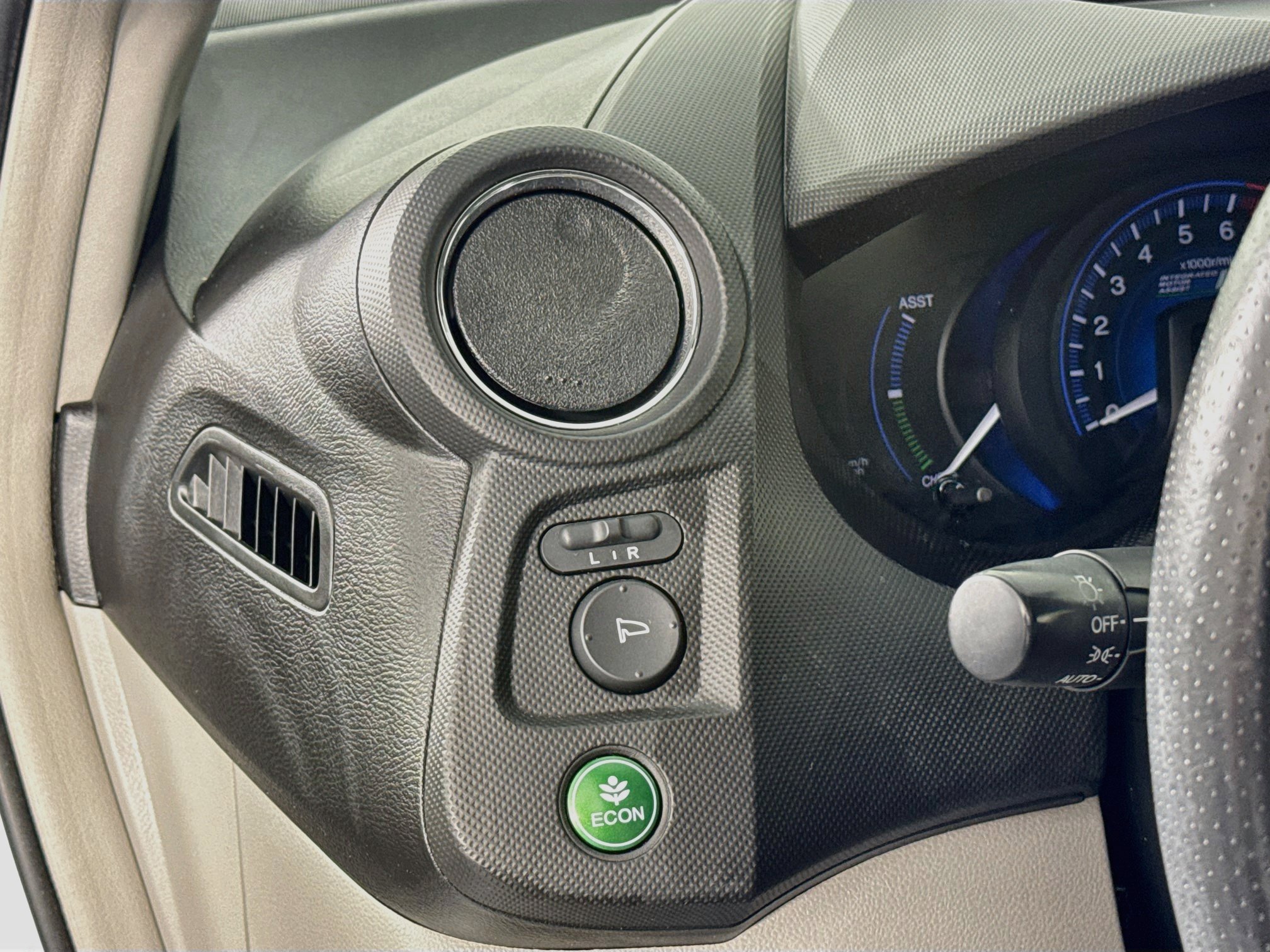 Used 2013 Honda Insight EX image 10