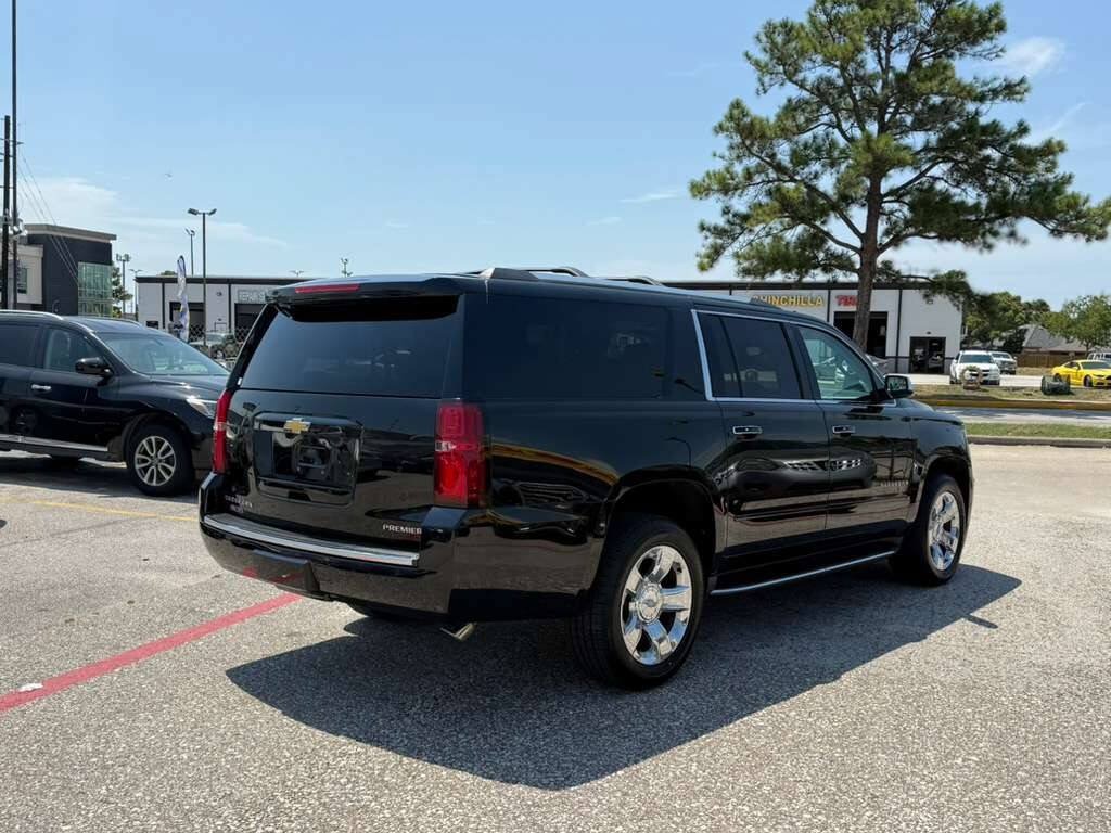 Used 2019 Chevrolet Suburban Premier RWD image 10
