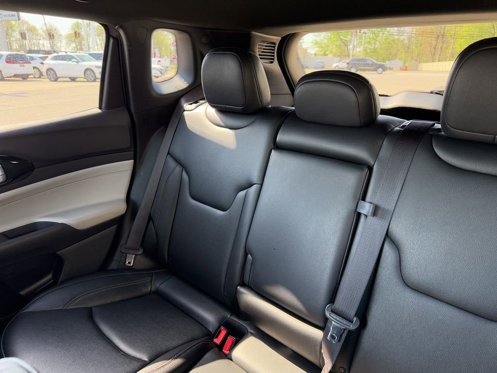 Used 2024 Jeep Compass Limited AWD/4WD image 36