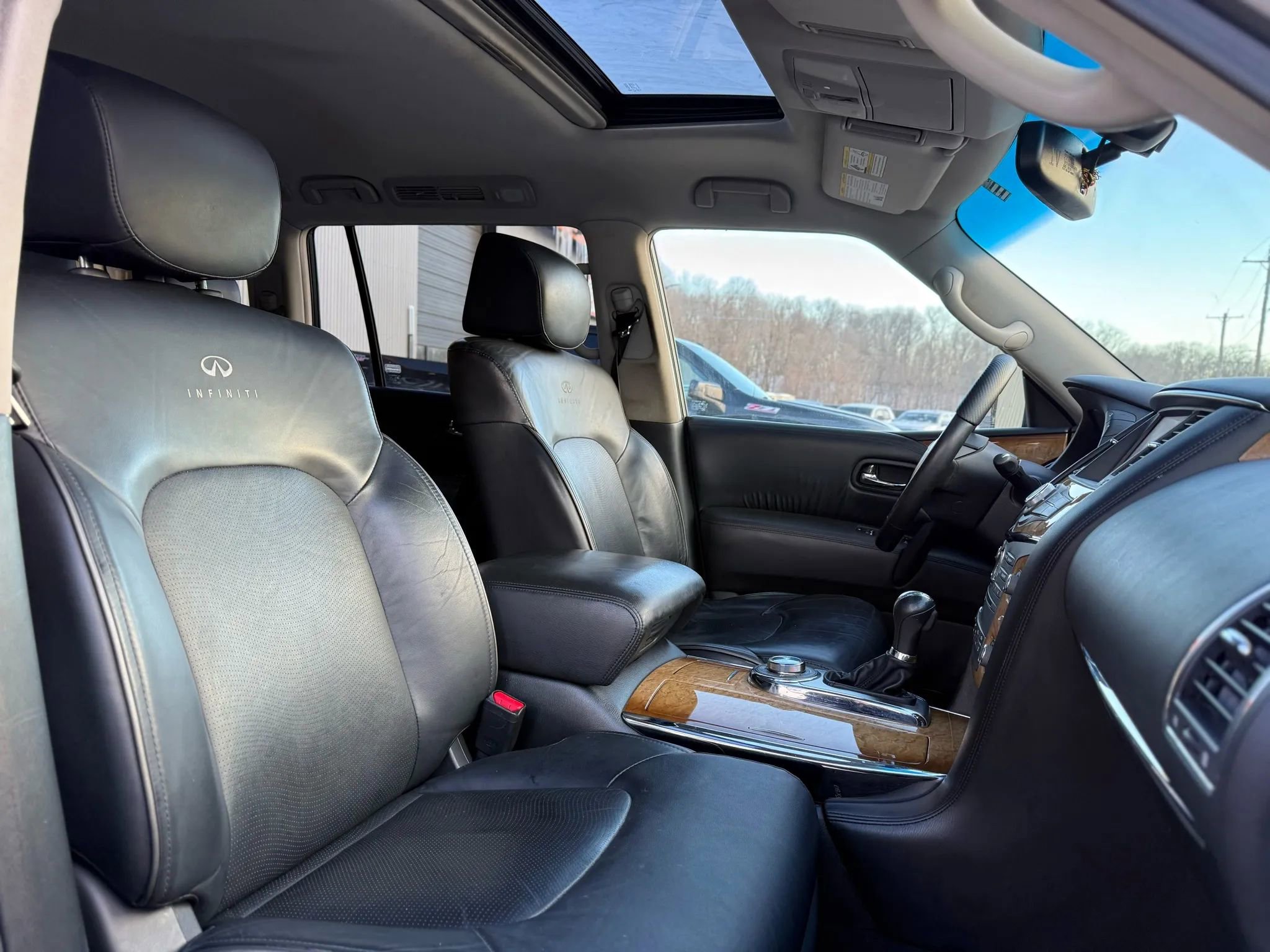 Used 2014 INFINITI QX80 4WD w/ Theater Package image 31