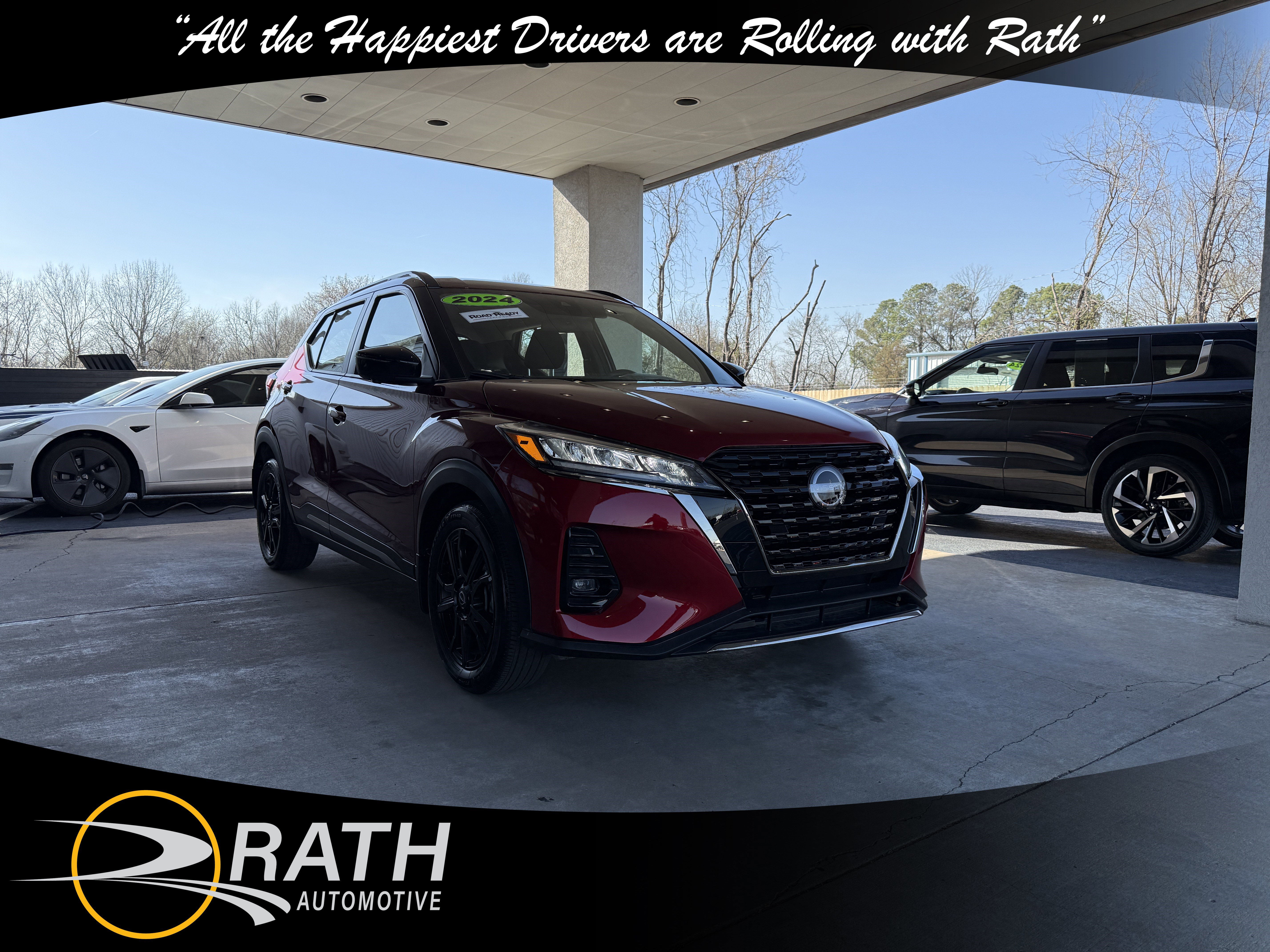 Used 2024 Nissan Kicks SR image 1