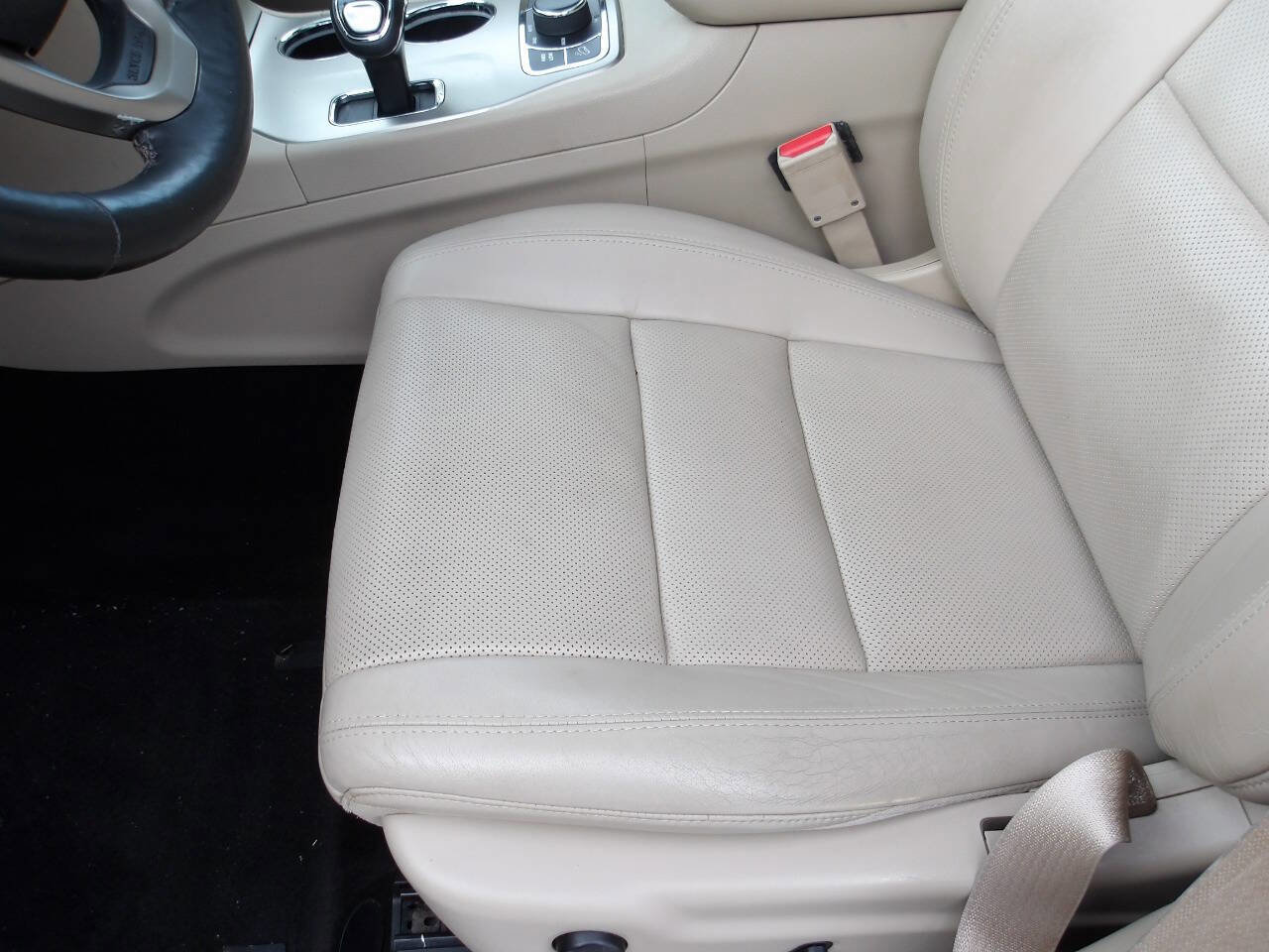 Used 2014 Jeep Grand Cherokee Limited w/ Luxury Group II image 24