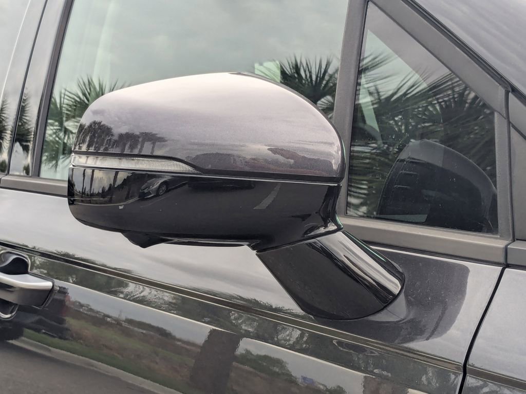 Used 2022 Kia Carnival SX FWD image 12