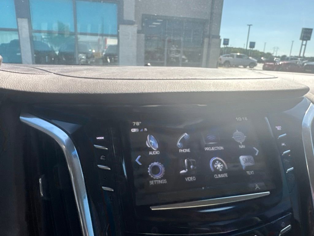 Used 2017 Cadillac Escalade Premium Luxury AWD/4WD image 18
