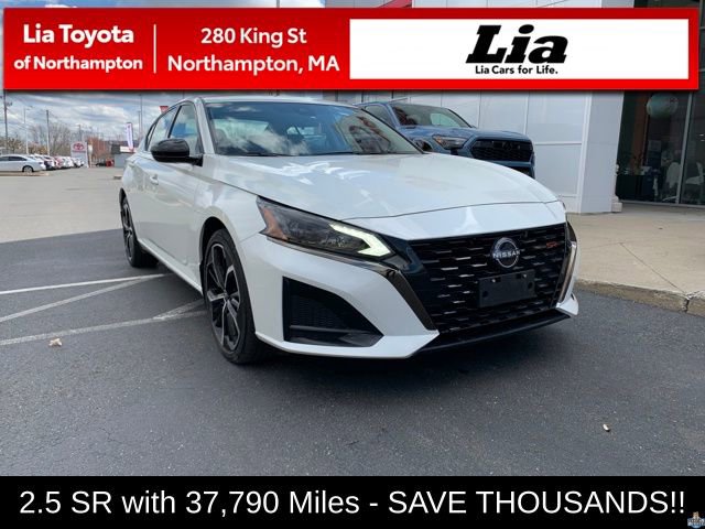 Used 2023 Nissan Altima 2.5 SR w/ SR Premium Package