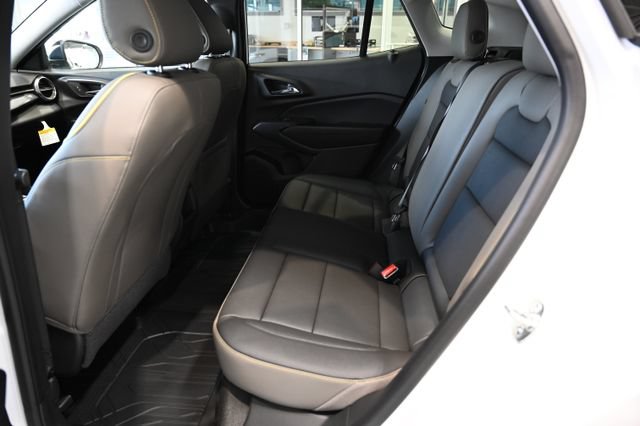 New 2026 Chevrolet Trax ACTIV w/ Driver Confidence Package FWD image 11