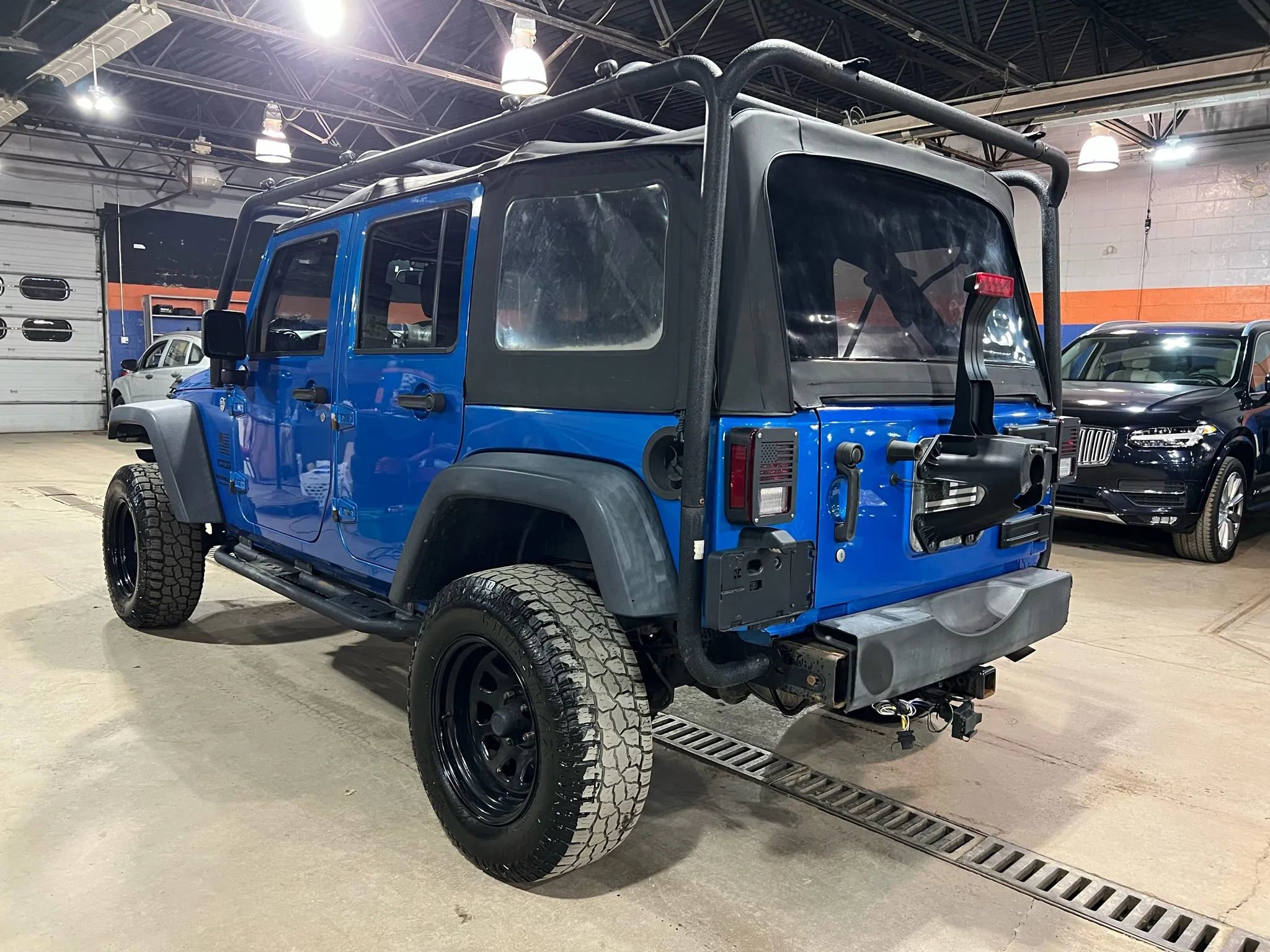 Used 2015 Jeep Wrangler Unlimited Sport w/ Connectivity Group image 5