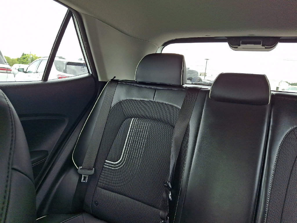 Used 2026 Hyundai Venue SEL FWD image 19
