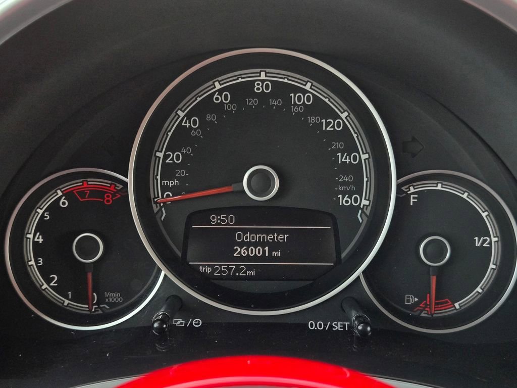 Used 2018 Volkswagen Beetle 2.0T SE FWD image 22