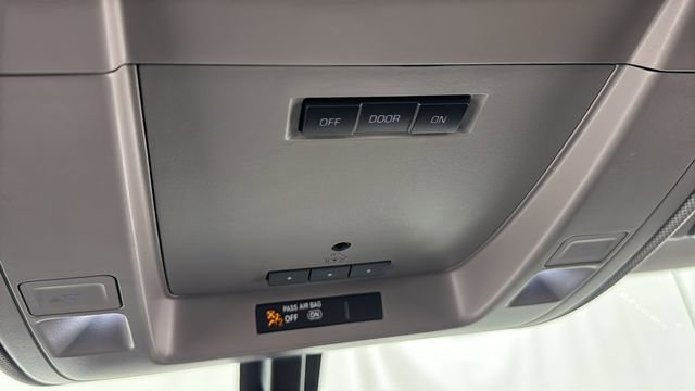 Used 2017 GMC Sierra 1500 SLE w/ Elevation Edition image 31