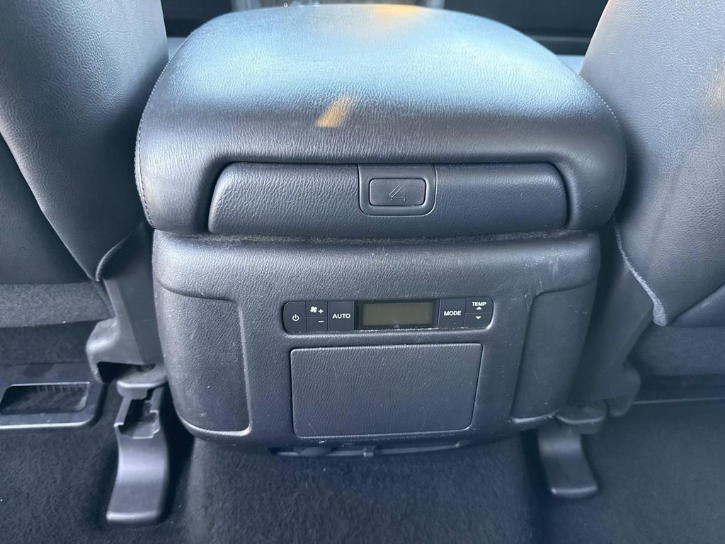 Used 2023 Nissan Armada SL w/ Captain's Chairs Package image 22