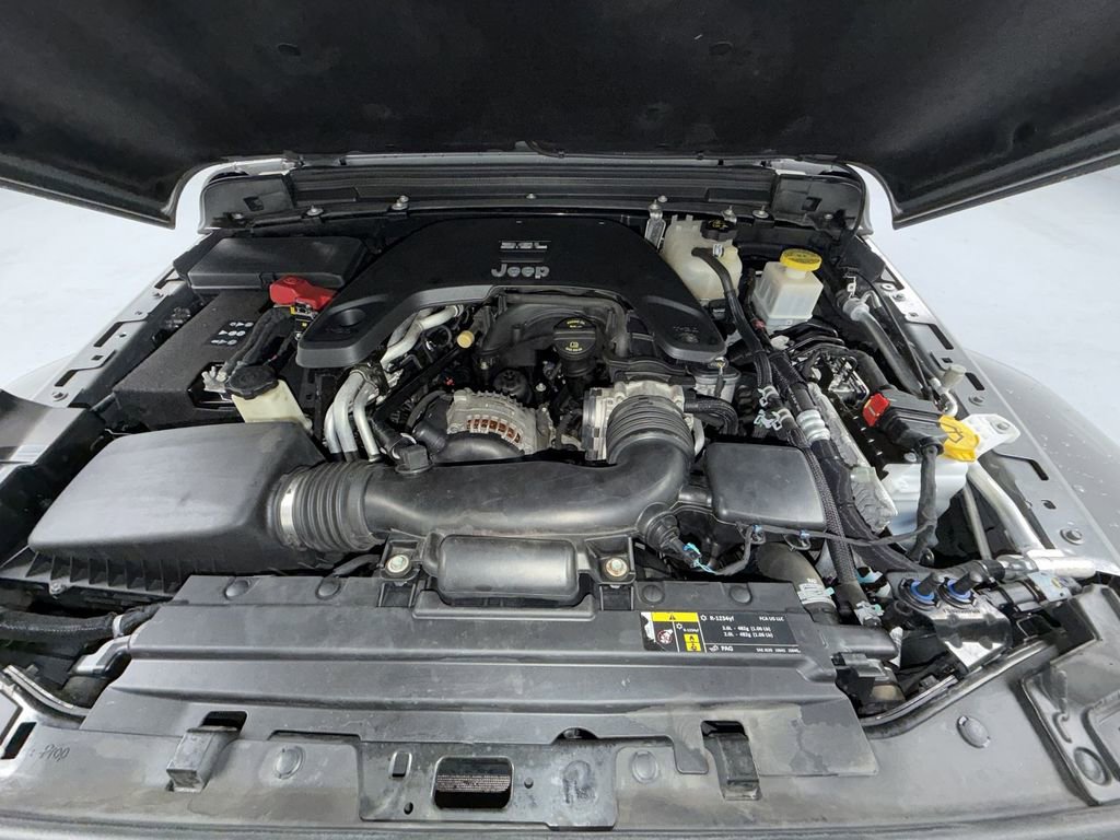 Used 2020 Jeep Gladiator Overland w/ Safety Group image 12