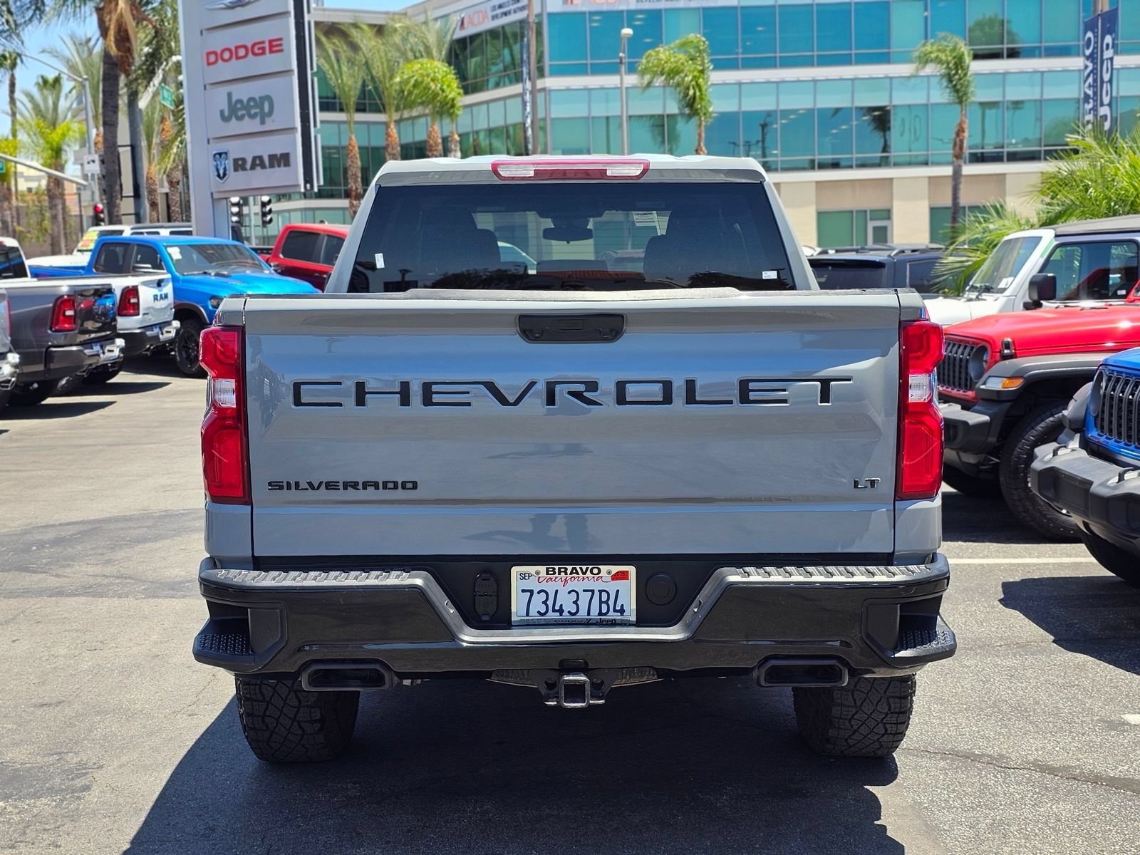 Used 2024 Chevrolet Silverado 1500 LT Trail Boss w/ LPO, Dark Essentials Package AWD/4WD image 6