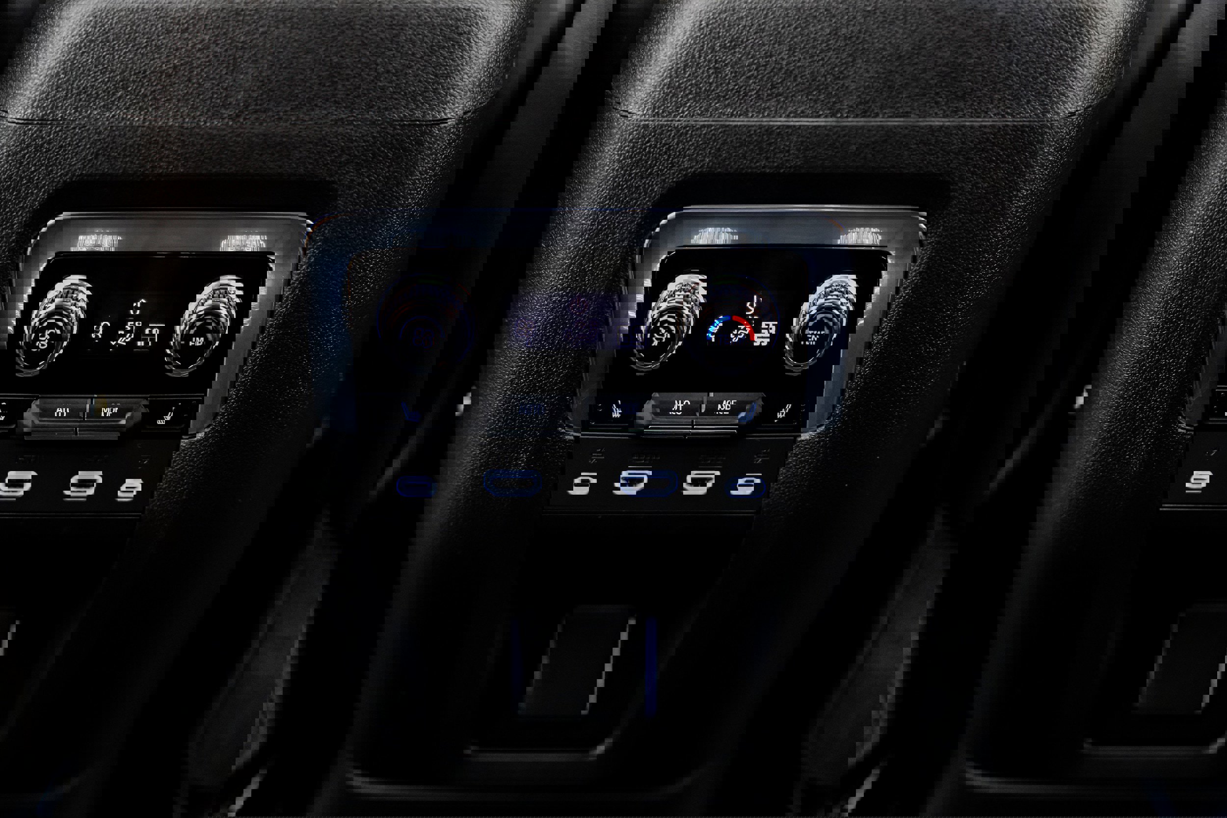 Used 2023 GMC Yukon XL Denali Ultimate image 41