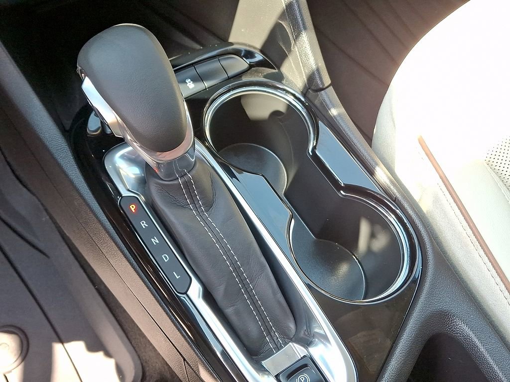 Used 2025 Buick Encore GX Avenir w/ Avenir Technology Package image 14