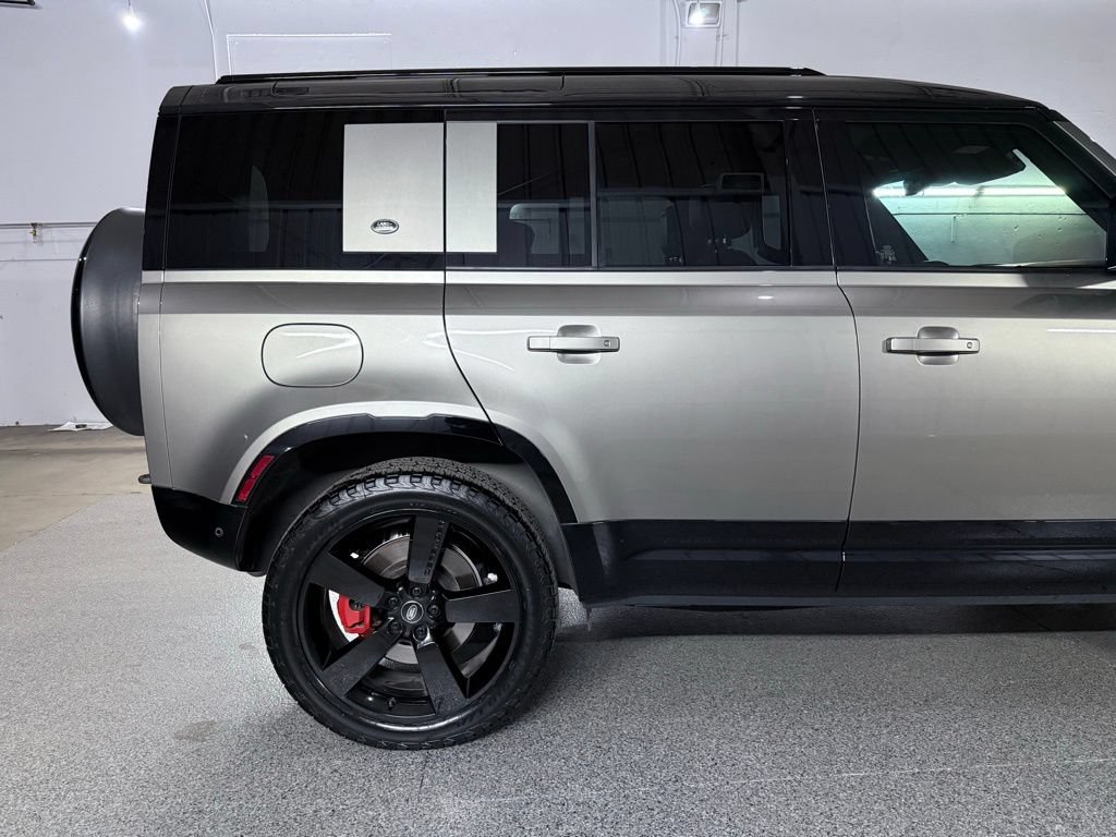Used 2023 Land Rover Defender 110 X AWD/4WD image 6