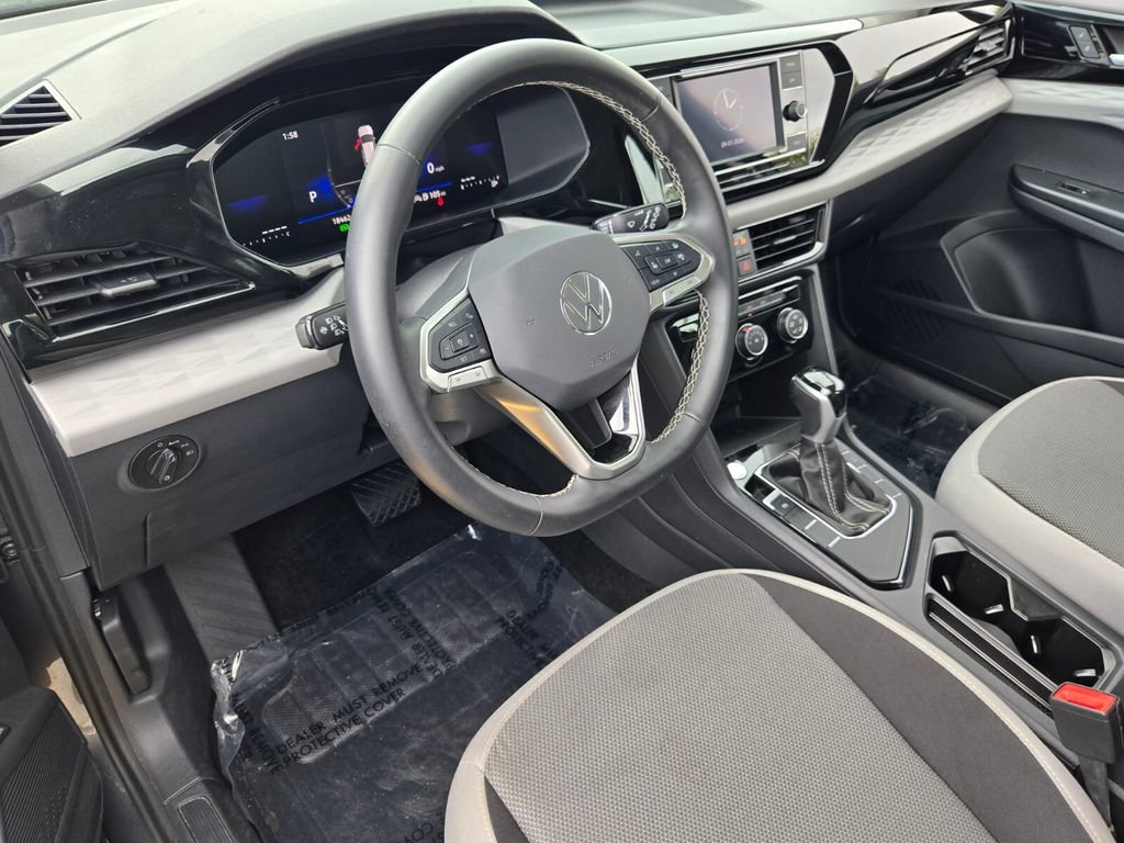 Certified 2024 Volkswagen Taos S FWD image 11