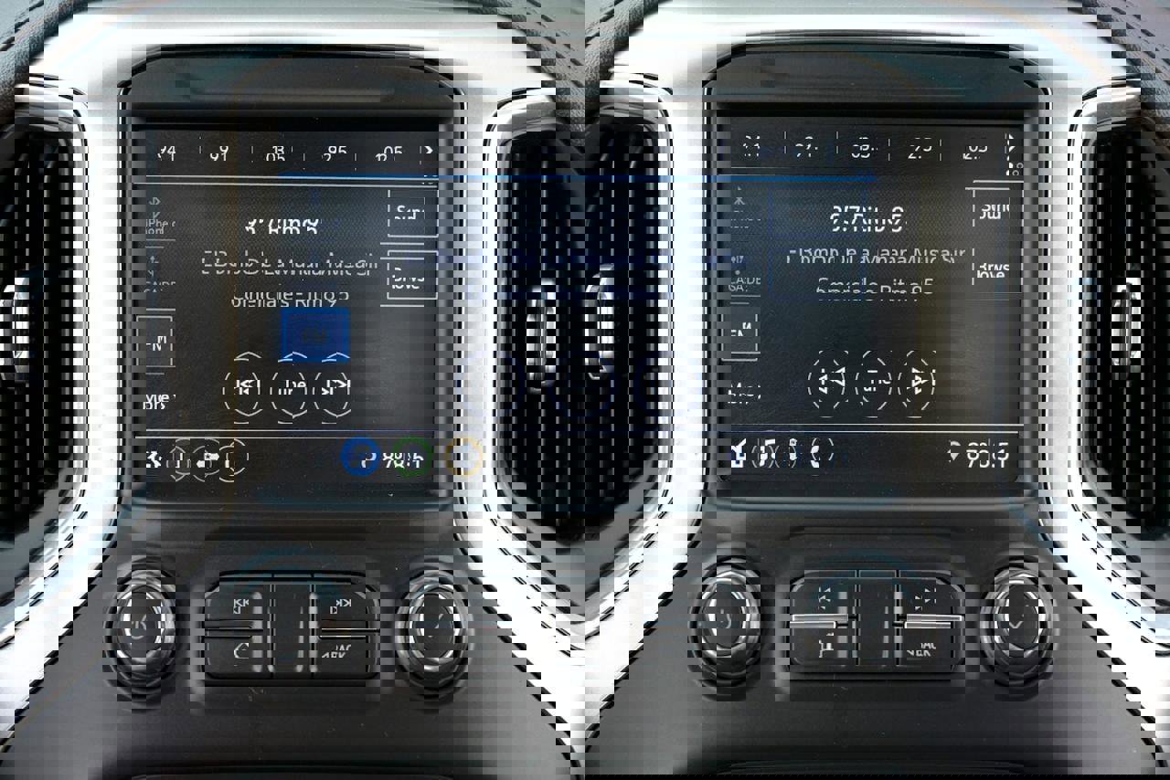 Used 2020 Chevrolet Silverado 1500 LT image 26