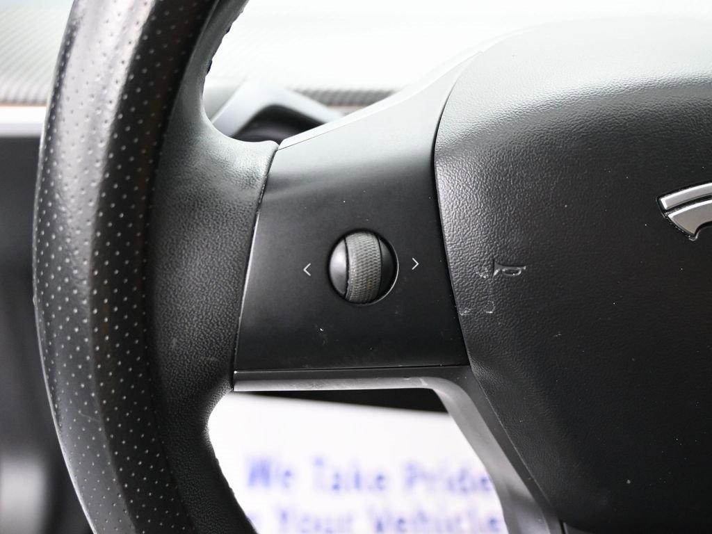 Used 2019 Tesla Model 3 Standard Range Plus image 15
