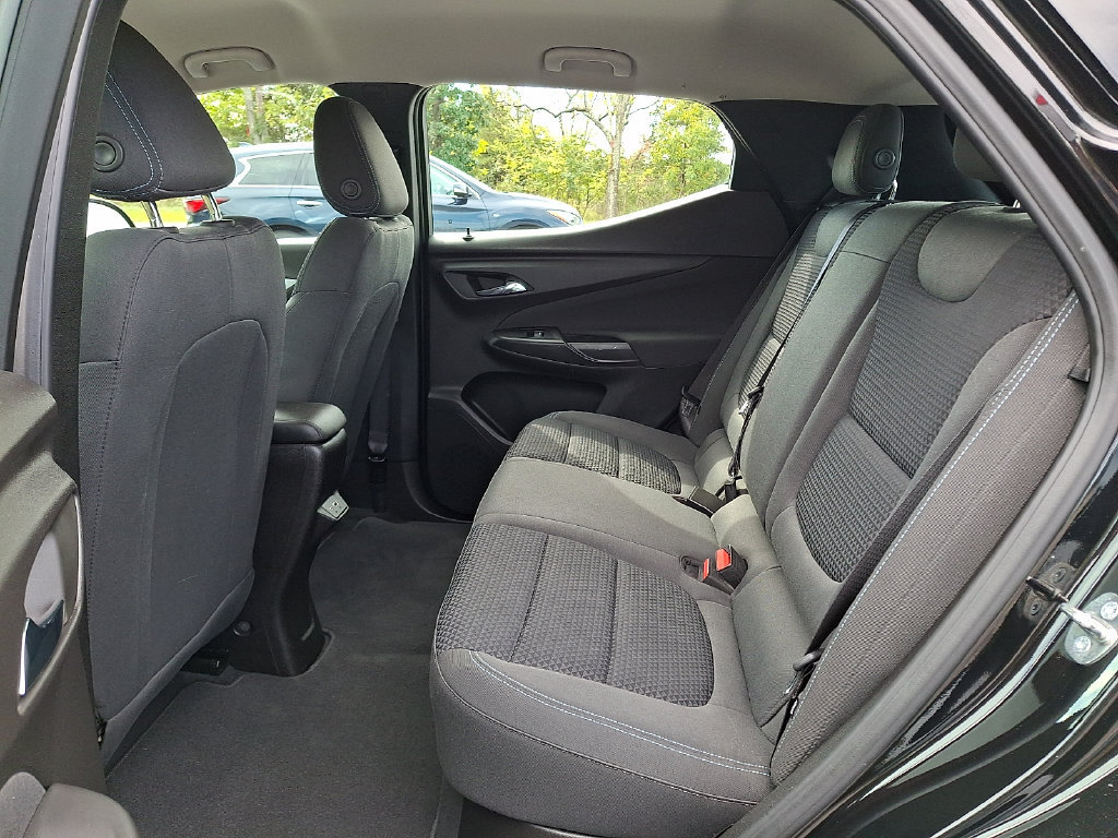 Used 2023 Chevrolet Bolt EUV LT w/ Comfort Package FWD image 13