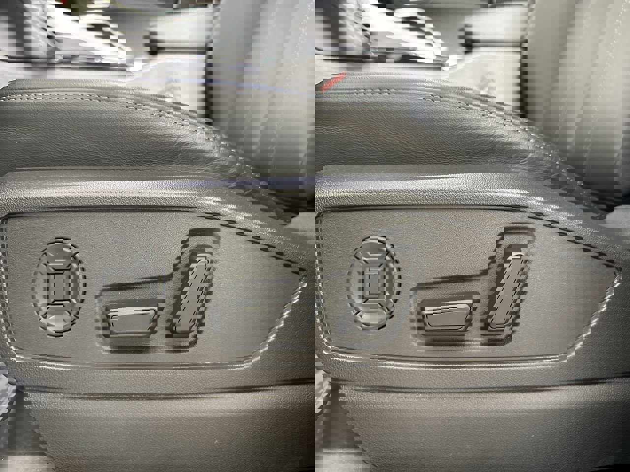 Used 2025 Audi Q5 Premium Plus w/ Premium Plus image 26