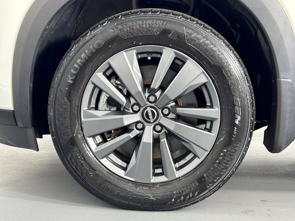 Used 2023 Nissan Pathfinder SV AWD/4WD image 37