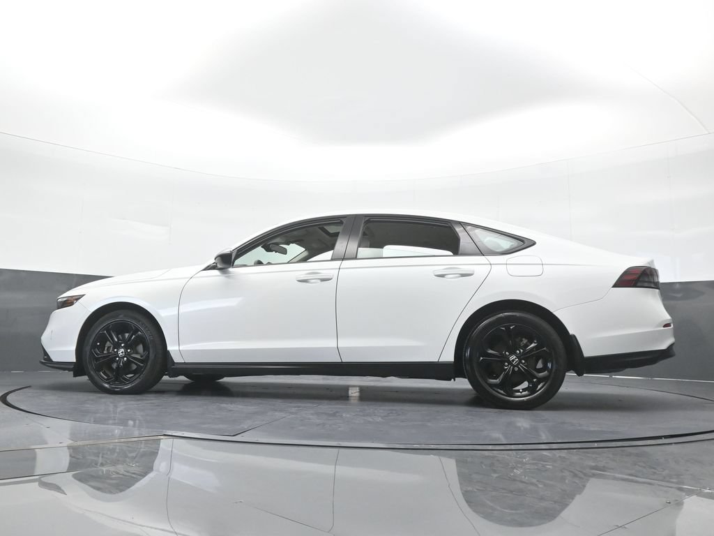 Used 2025 Honda Accord SE image 57