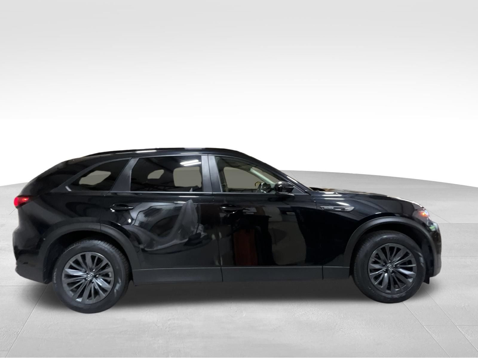 Certified 2025 MAZDA CX-70 3.3 Turbo w/ Preferred Package AWD/4WD image 4