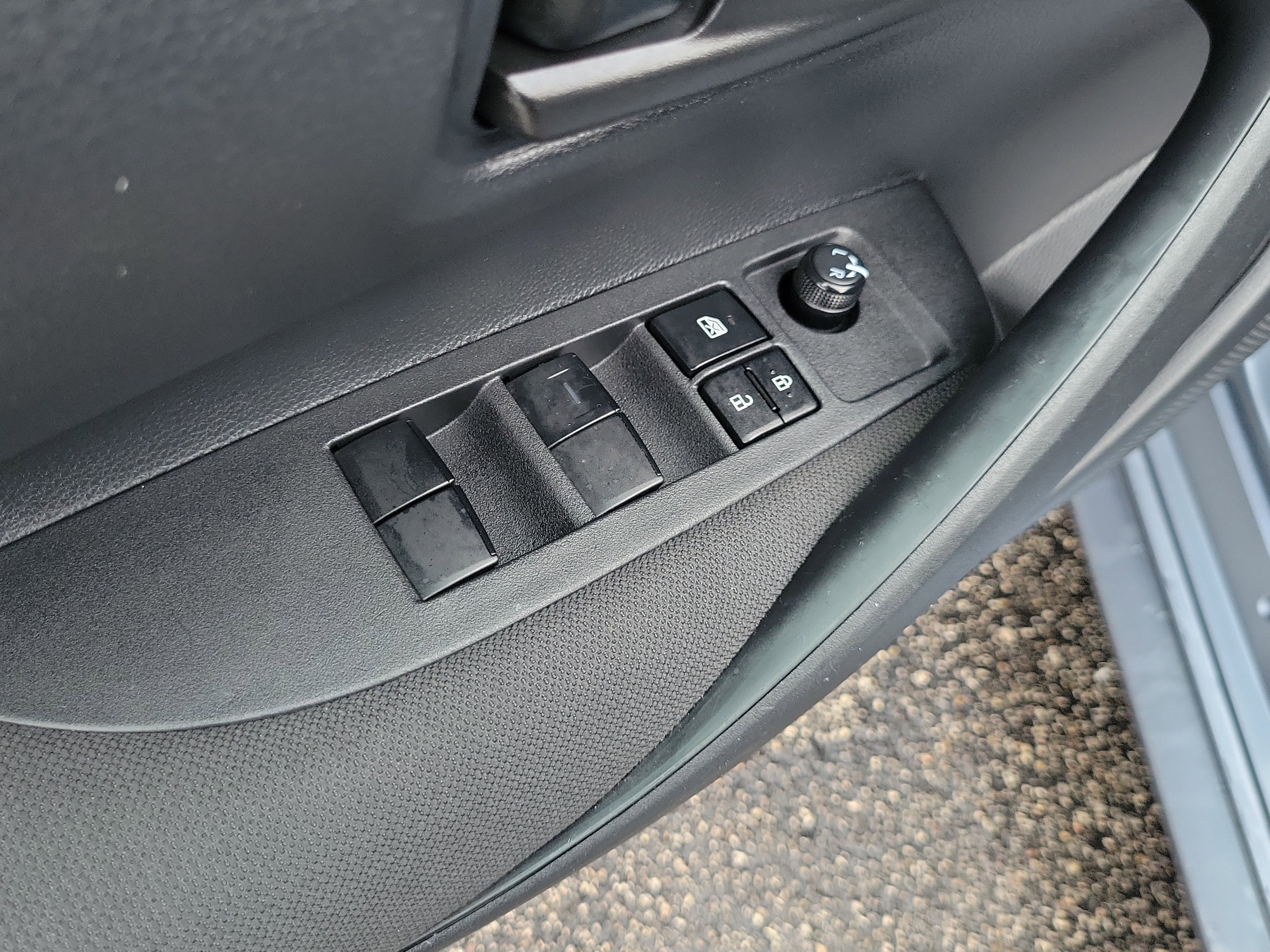 Used 2025 Toyota Corolla LE image 13