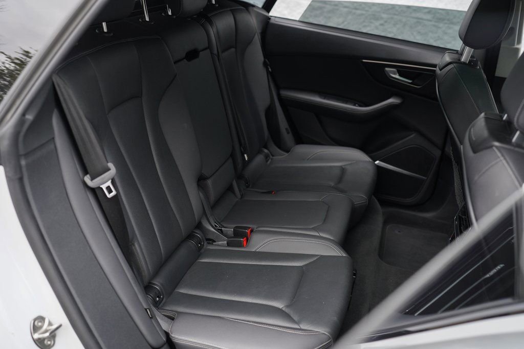 Used 2023 Audi Q8 Premium Plus w/ Premium Plus Package image 26