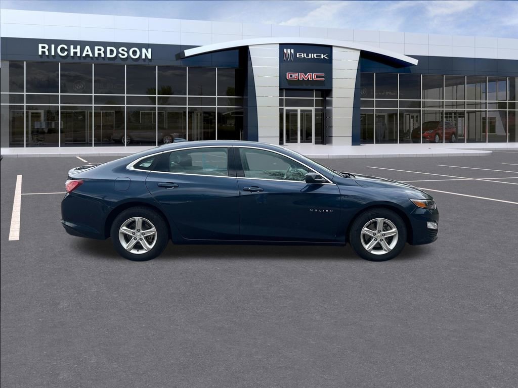 Used 2022 Chevrolet Malibu LT FWD image 12