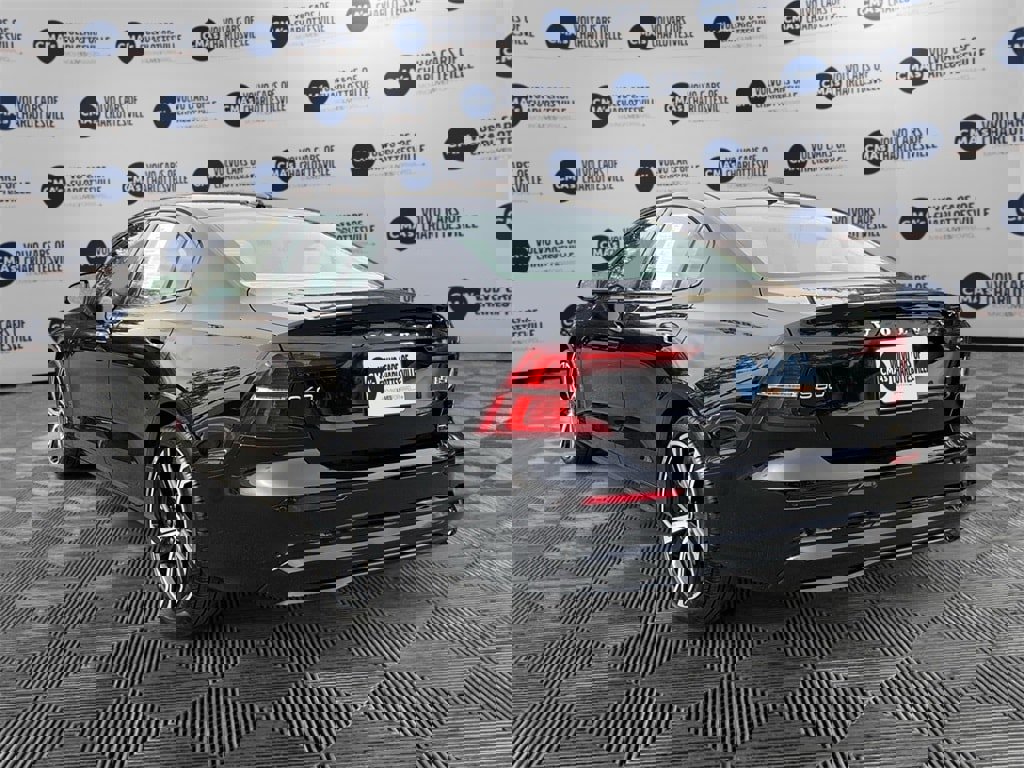 Certified 2024 Volvo S60 B5 Core image 3