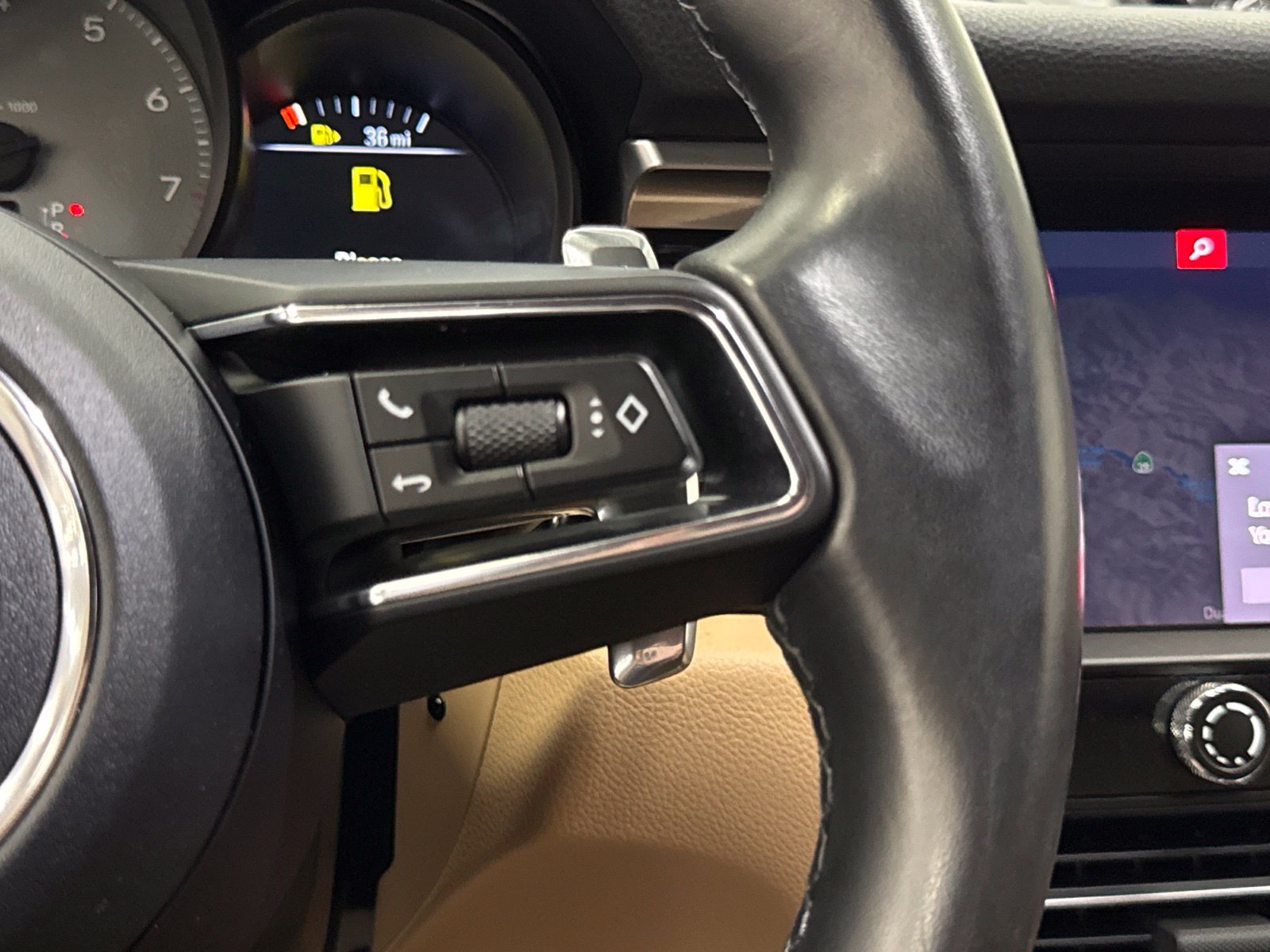 Used 2023 Porsche Macan S AWD/4WD image 24
