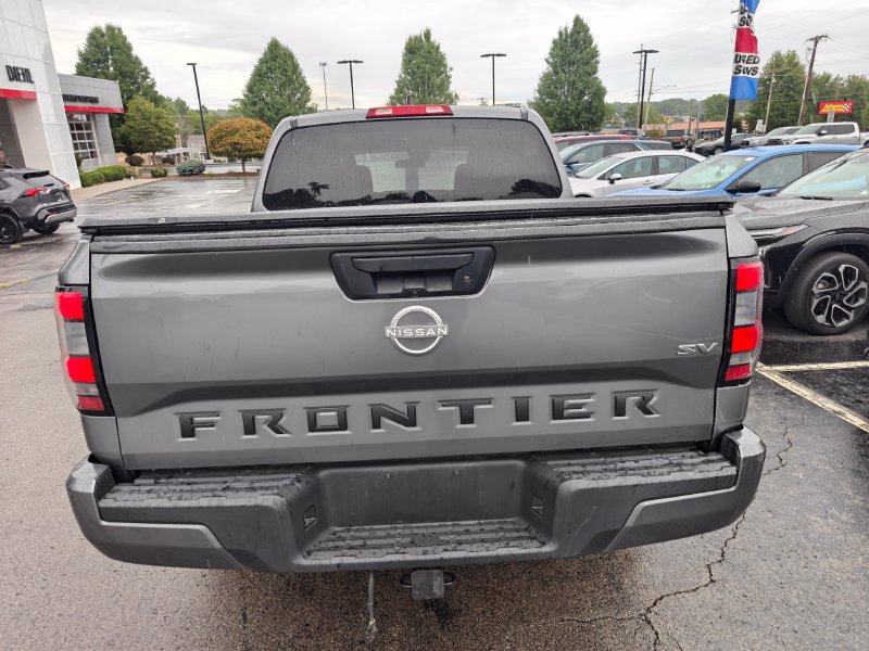 Used 2022 Nissan Frontier SV RWD image 5