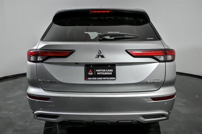 Used 2023 Mitsubishi Outlander SEL AWD/4WD image 8