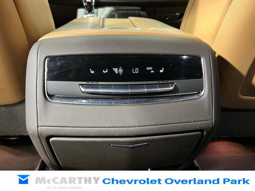 Used 2022 Cadillac Escalade Premium Luxury image 30
