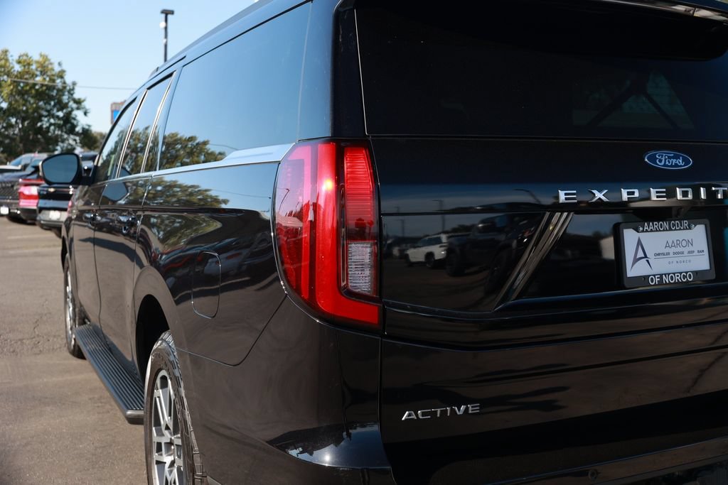 Used 2025 Ford Expedition Max Active AWD/4WD image 13