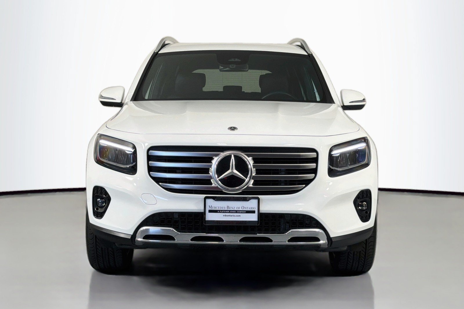 Used 2026 Mercedes-Benz GLB 250 image 2