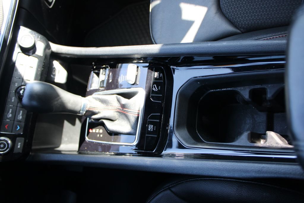 Used 2025 Jeep Compass Trailhawk w/ Trailer Tow Group image 41